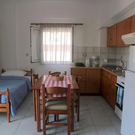 Yiampanaki Apartment *